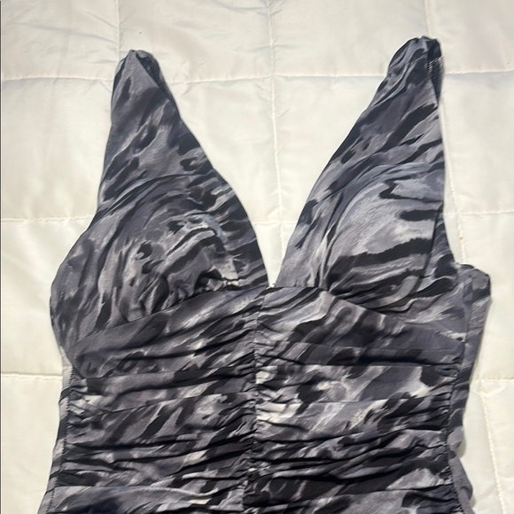 Miraclesuit Black and Gray One-Piece Swimsuit - Picture 2 of 12